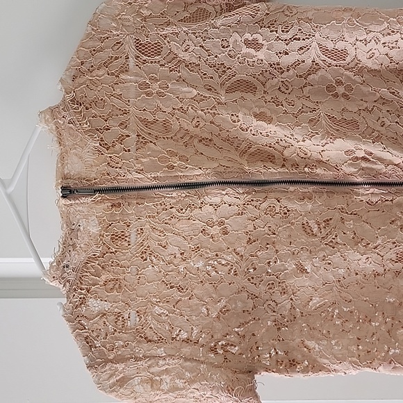 Zara Blush Lace top - Picture 3 of 3